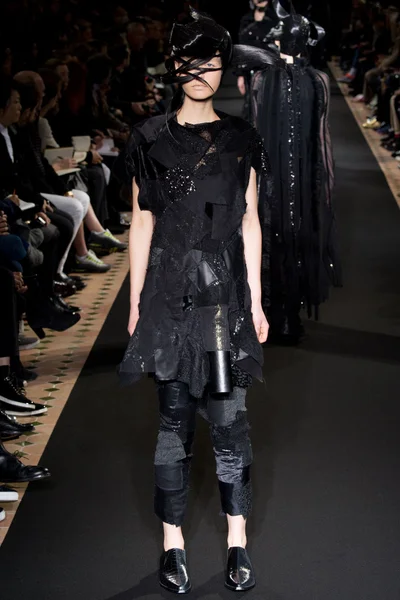 Look 35